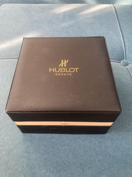 Продам часы Hublot