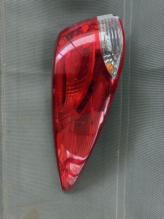 задний левый фар туксон 2013