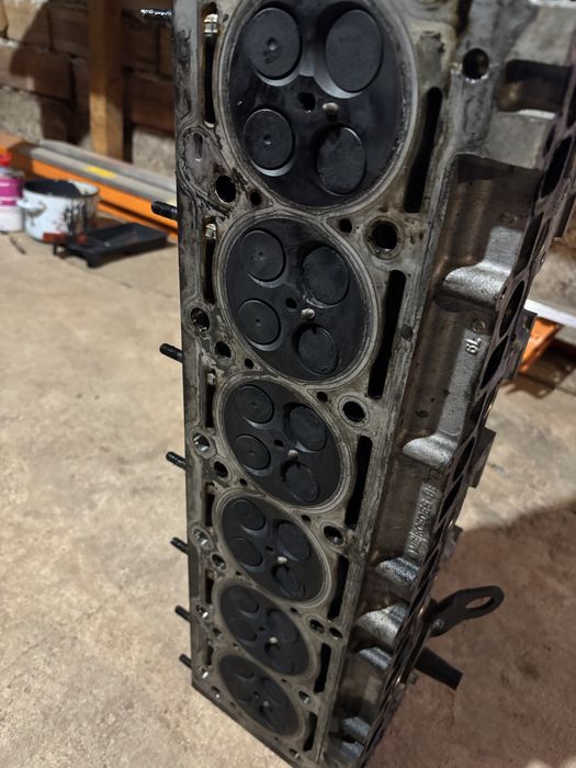 Цилиндрова Глава от Мерцедес В211 Е320 цди