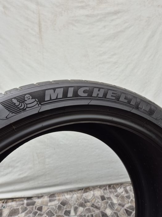 2бр 285 35 20 летни Michelin 20г