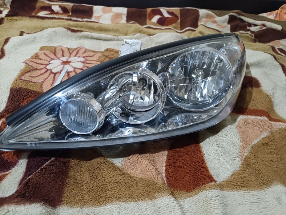 Фары на Тойота Камри 35