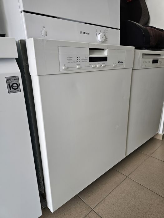 Съдомиялна за частично вграждане Míele