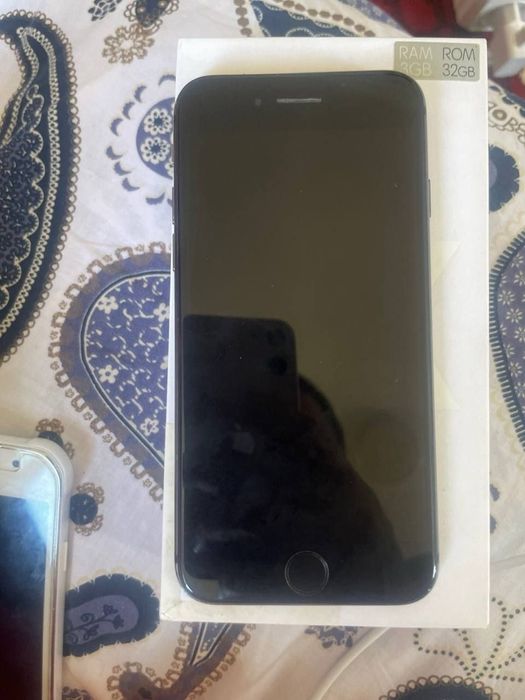 Telefonlar sotiladi