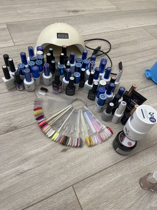 Продам гель лаки и led лампу 25000