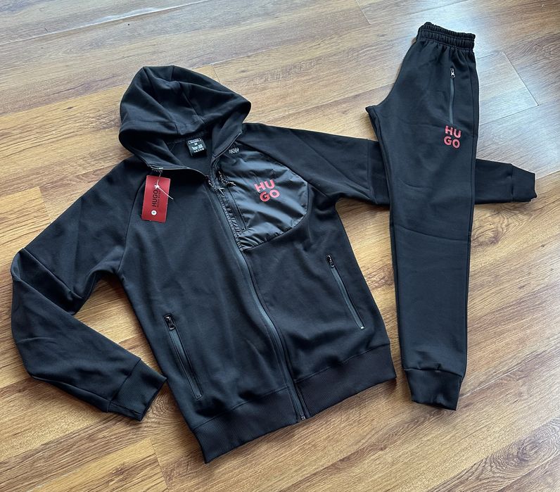 Мъжки,памучен,черен екип Hugo BOSS с червено лого