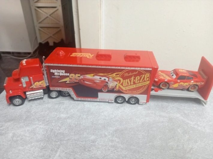 Camioane Cars, Mattel