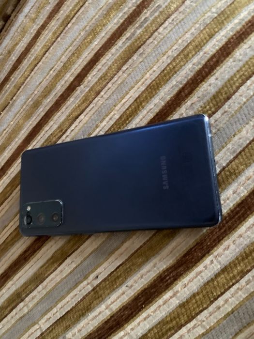 Samsung S20 FE   .