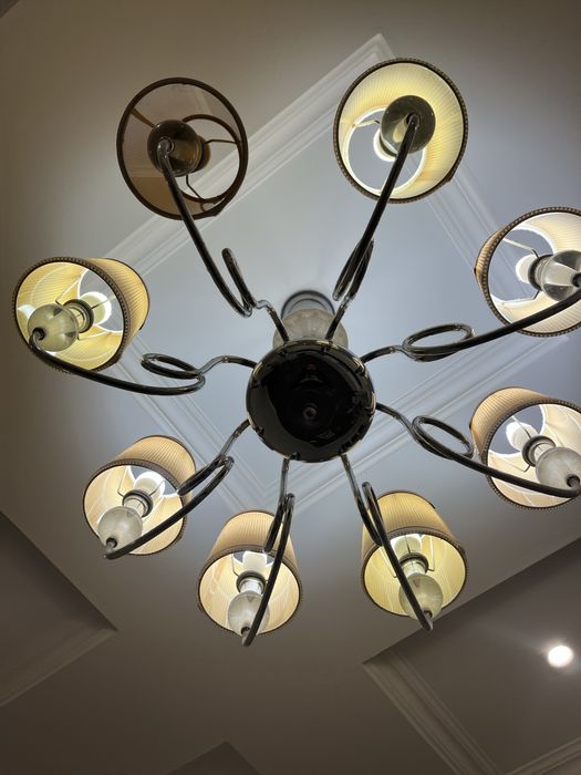 Люстра в отличном состоянии