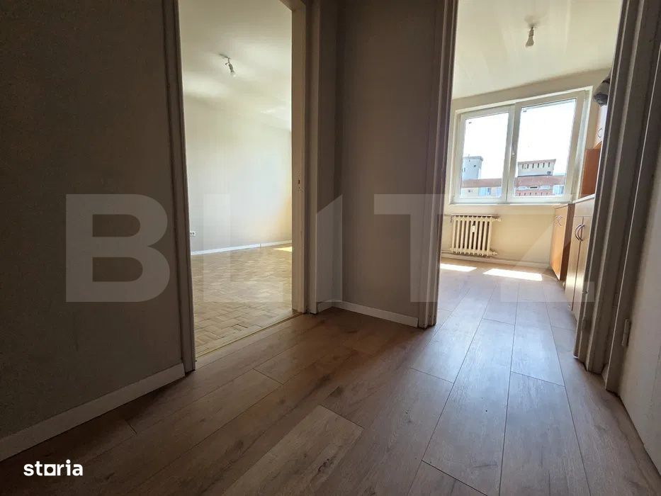 Apartament 2 camere, etaj intermediar, zona centrala, lift nou