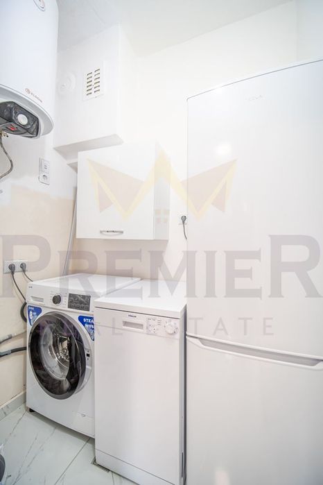 Продава се Тристаен апартамент в Варна, Център - 86 кв.м за 1928 €/кв.м - Снимка #6