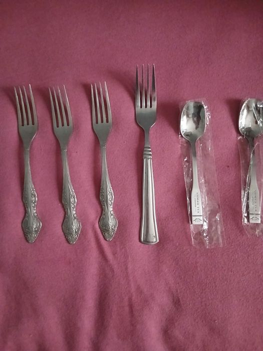 Вилки и два ножа разнобойные ссср