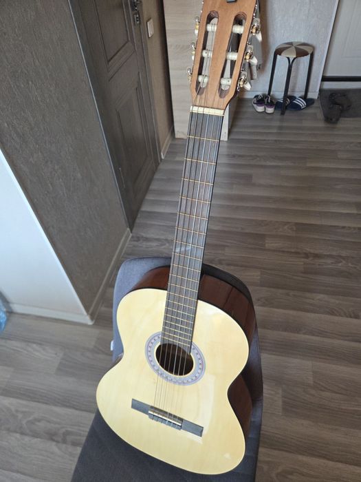 ГИТАРА шестиструнная  Yamaha C 40