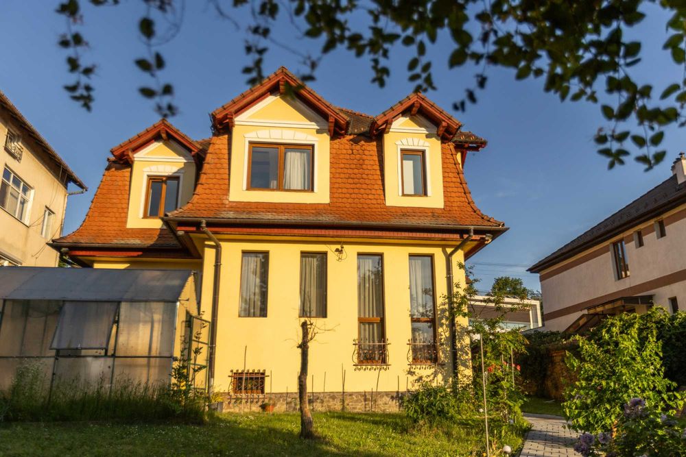 REVELION ÎN SIBIU – Cazare la vila pentru 15 pers