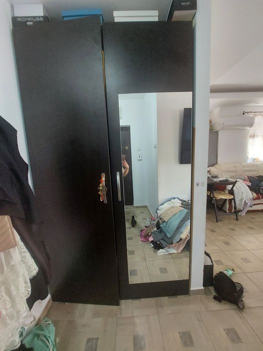 Dulap cu 2 uși și oglinda