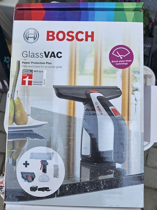 Aspirator de curățat geamuri