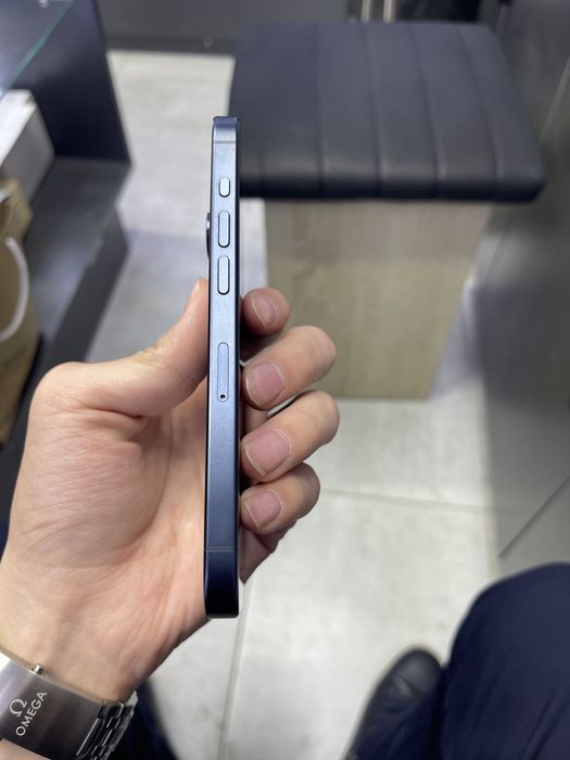 iPhone 15 pro 128 / 89%