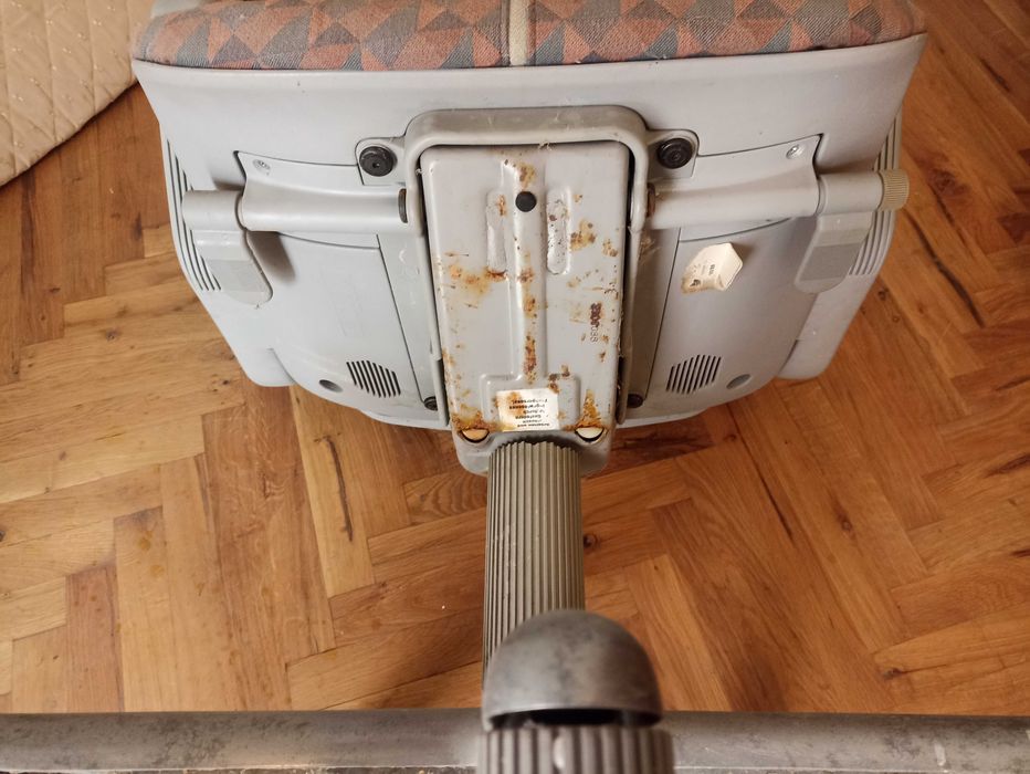 Въртящ се стол Klober