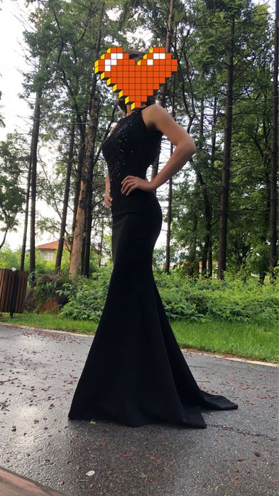 Официална черна рокля