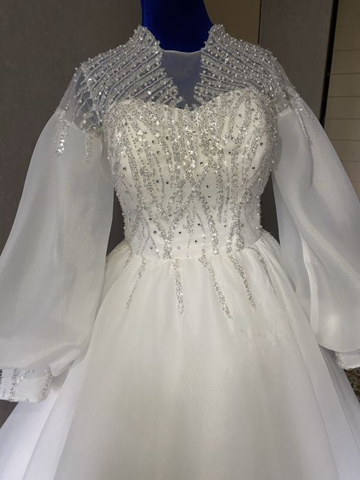 Продам свадебные платья