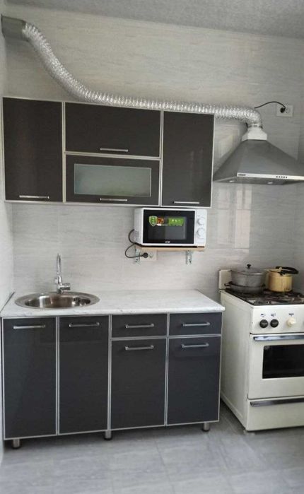 Продаётся 2/2/5 Художников