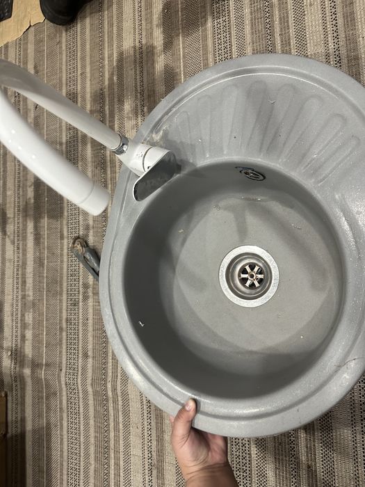 Продам мойку искуственный камень