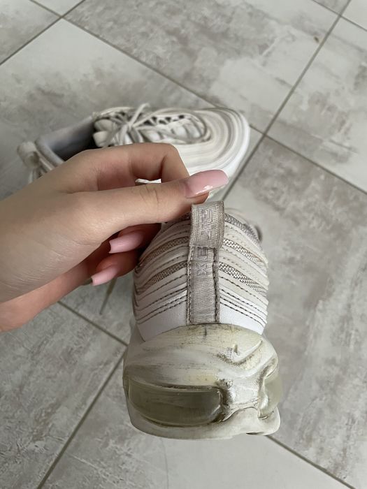 Nike Air Max 97.