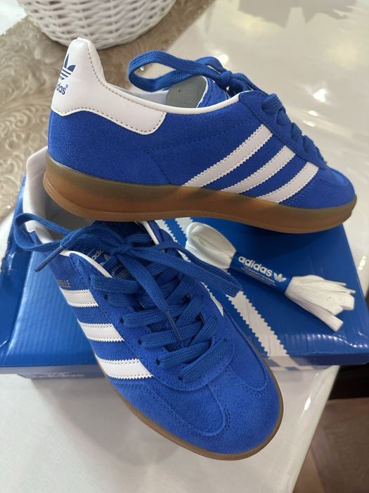 Продаются кроссы адидас оригинал