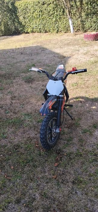 Vând cross 49cc  stare perfecta de funcționare