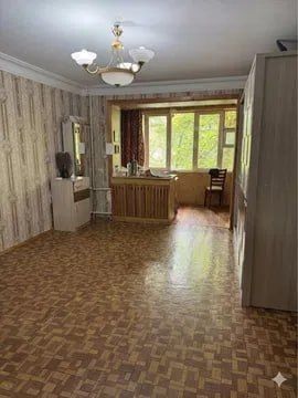Продаётся Бабура 2/3/5 без ремонта без мебелья локации топ !!