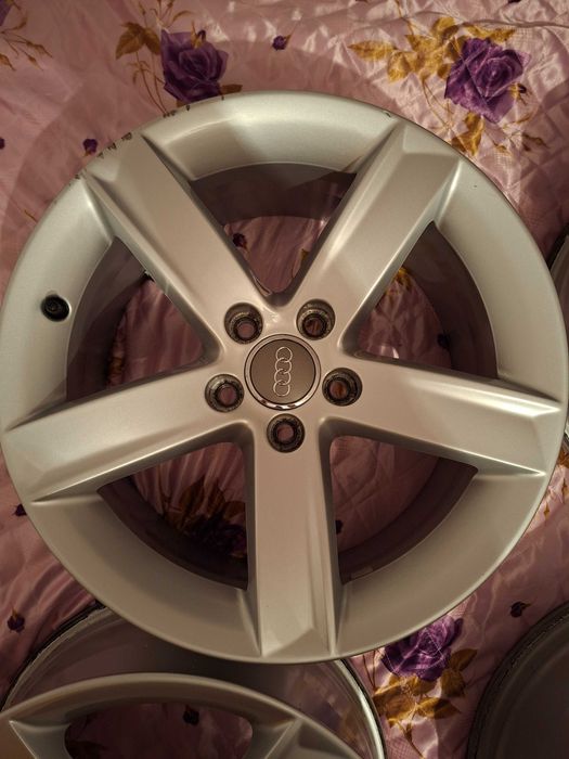 Джанти с гуми  17 5х 112 от ауди а5 7.5ж ет 28 audi a5 7.5j et 28