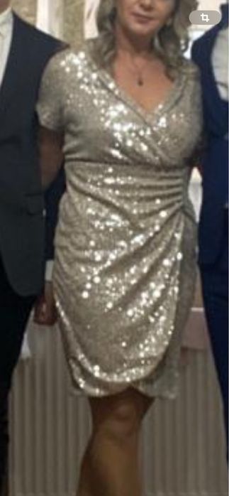 Rochie aurie cu paiete