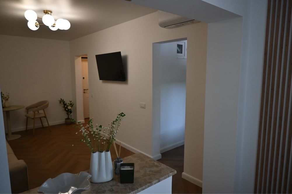 Garsoniera premium de inchiriat etaj 1 zona Hipodrom