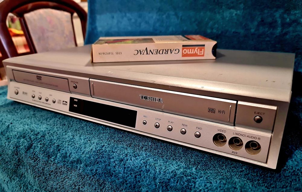 Combo "Toshiba" DVD + VHS.