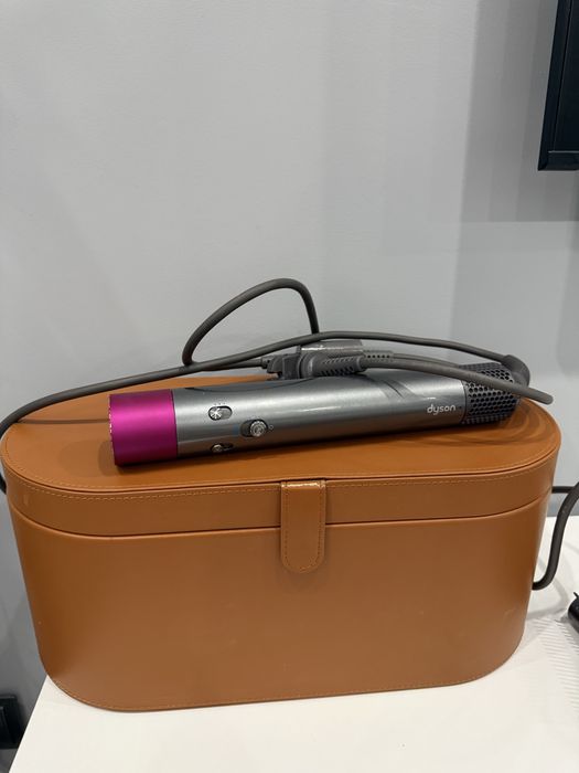 Dyson маша за коса