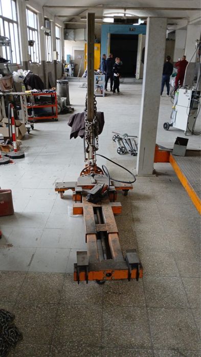 Cal de tras caroserii