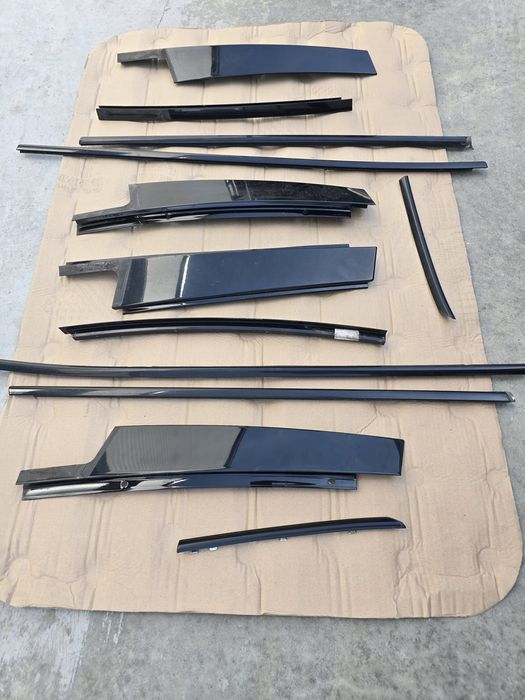 Trimuri ornamente usi exterioare shadow line negru lucios bmw x1 e84