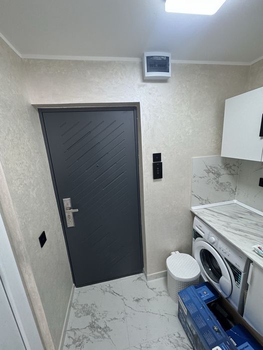 Garaoniera de vanzare zona maratei 22 mp Renovata complet