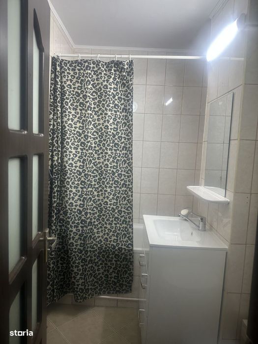 Câmpina - central - ap. 2 cam mobilat - 350 Euro/Luna