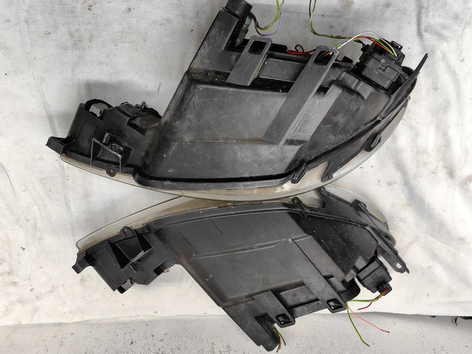 Оригинални фарове Пежо  Peugeot 206 Feis