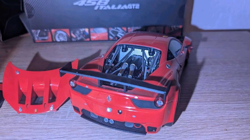 Ferrari 458 Italia GT2 1/18 Elite