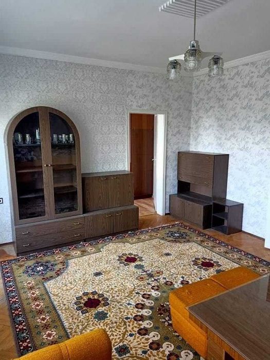 Дава се под наем Двустаен апартамент в Пловдив, Христо Смирненски - 72 кв.м за 306 € - Снимка #1