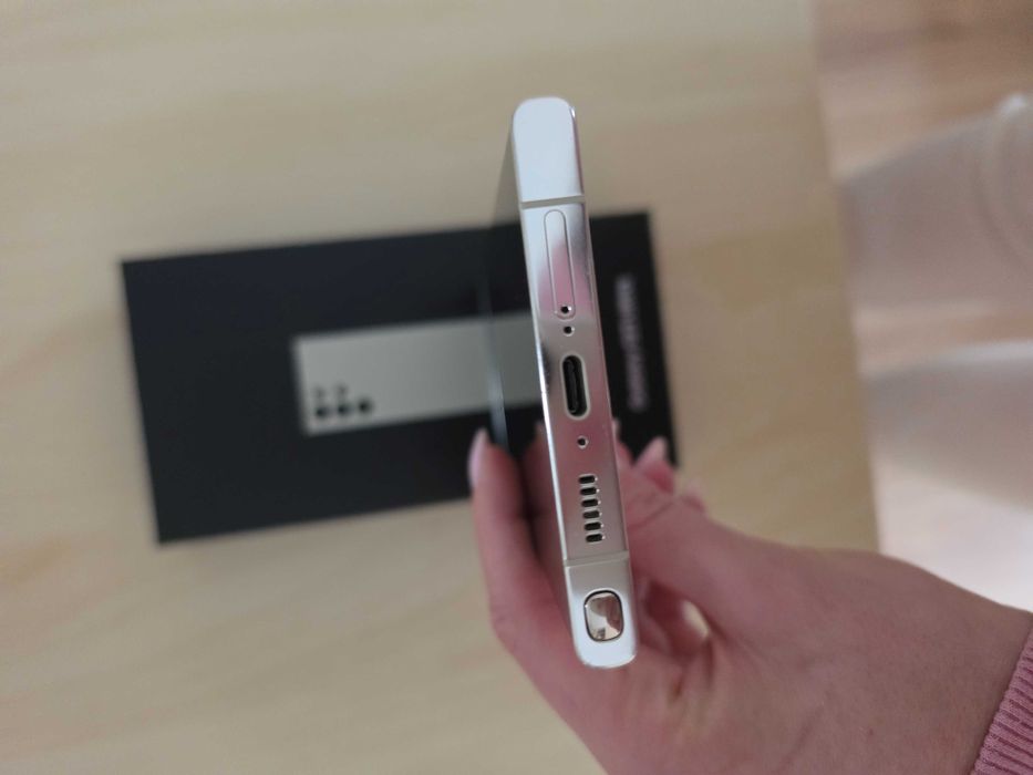 Samsung galaxy s23 ultra+ подарък 8 калъфа