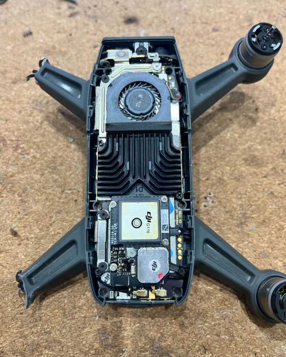 Ремонт на дронове