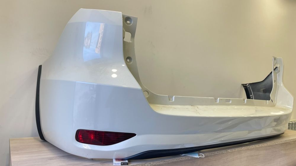 Задний бампер Toyota Fortuner