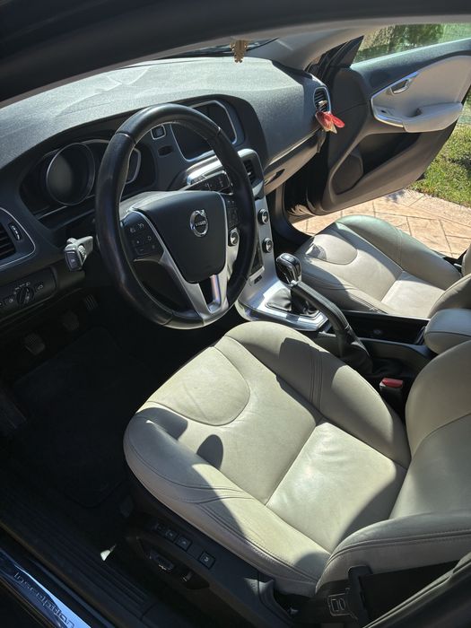VOLVO V40 2016 — imagine 4