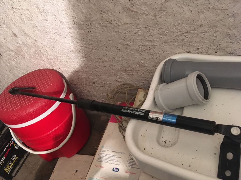 Газовый упор Мазда 626 / GF