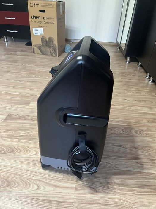 Concentrator de oxigen statiinar DeVilbiss 1025KS de 10 litri/minut, i
