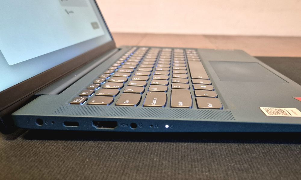 Lenovo IdeaPad 5 14ARE05 | Ryzen 5 4500U | 8GB RAM | SSD 256GB | Full HD | Stare excelentă