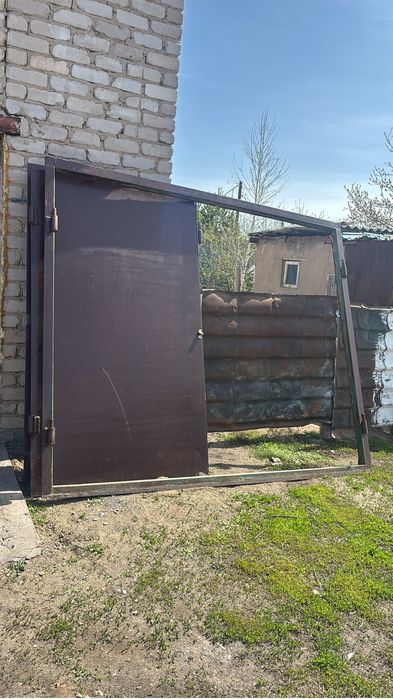 Продам ворота для гаража