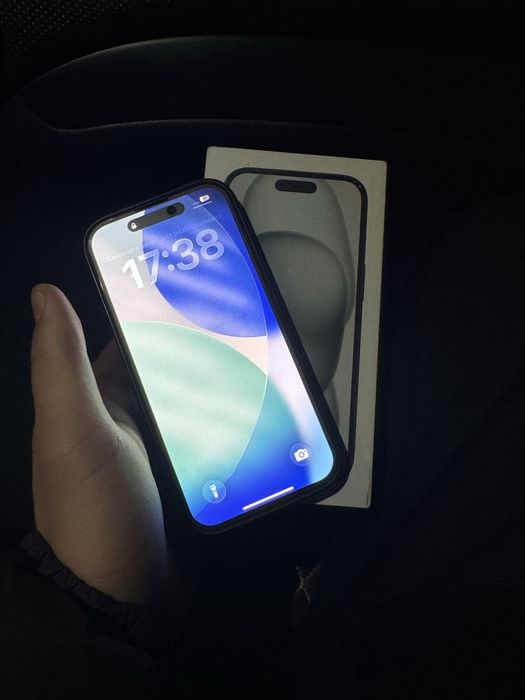 Продам айфон 15 идеал без ремонта